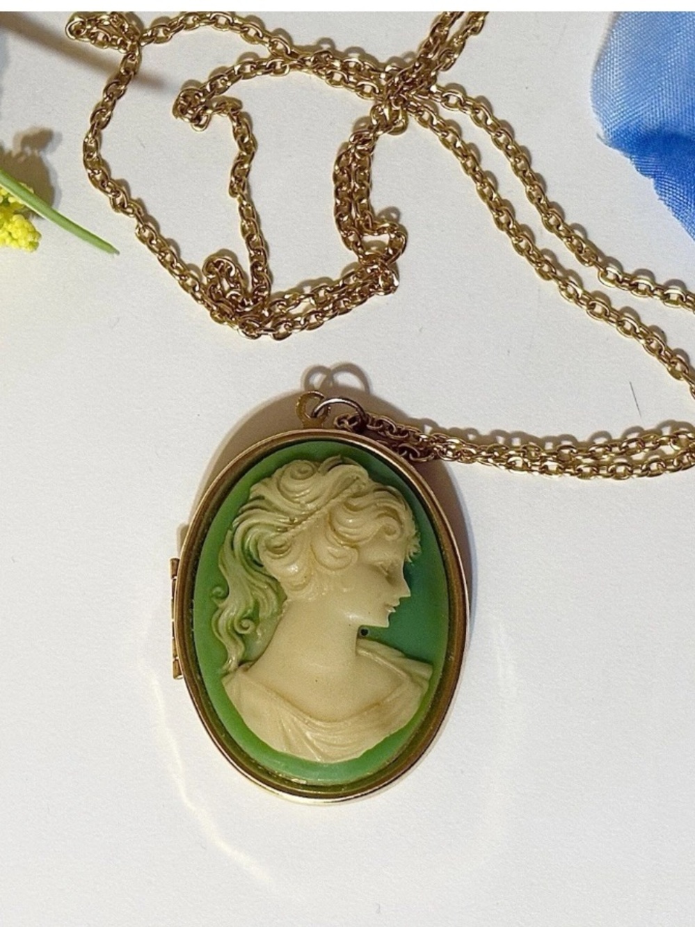 Vintage Victorian Revival Cameo Locket Pendant Necklace-Antique Estate Jewelry